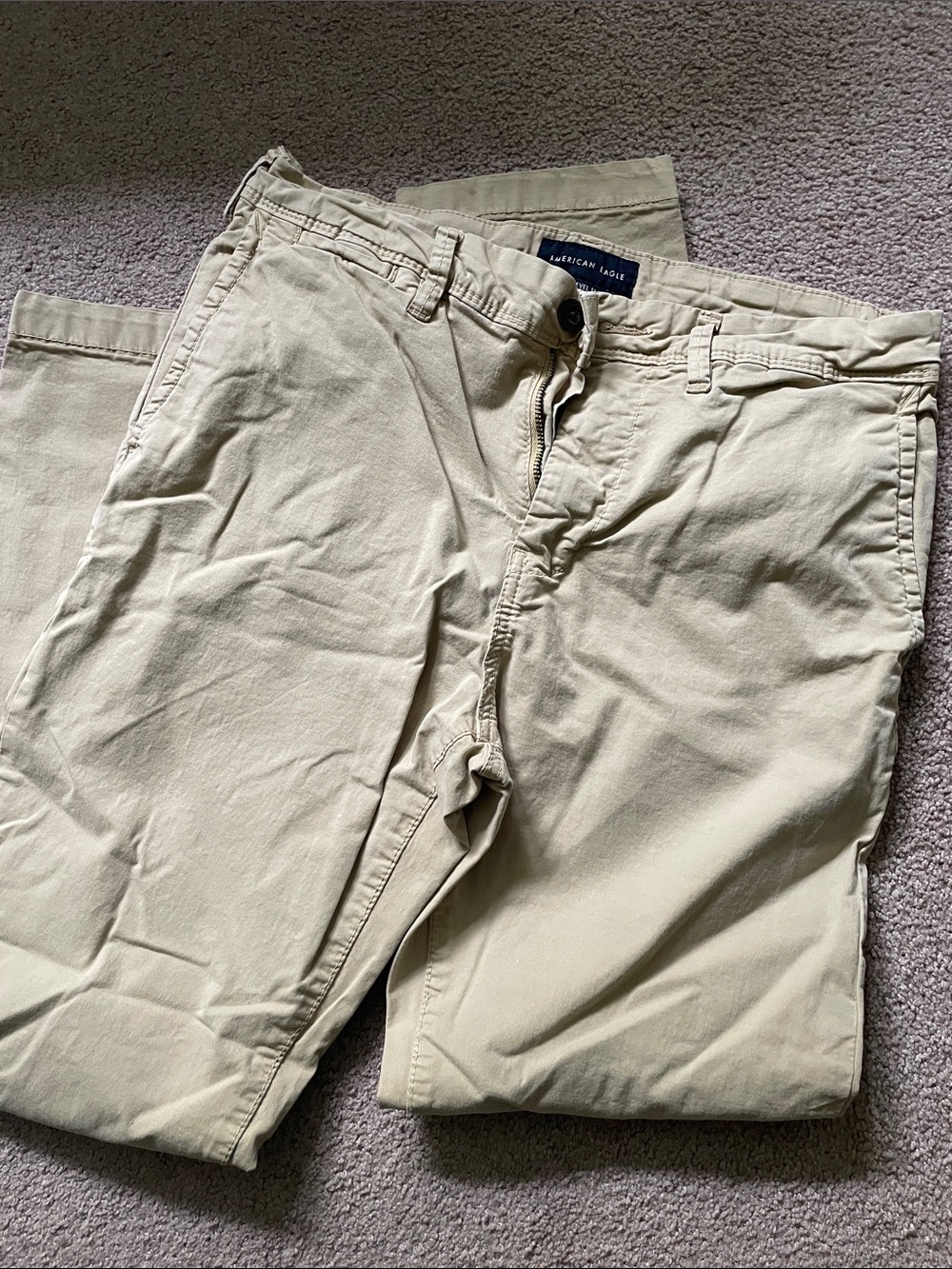 American Eagle Outfitters Men’s Light Khaki Chinos